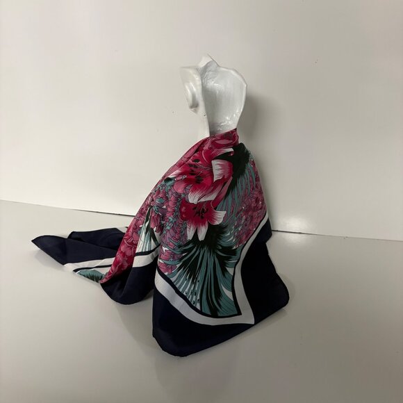 Overseas Advantage Polyester Square Scarf Silky Pink Green Floral Navy Vintage - Picture 7 of 8